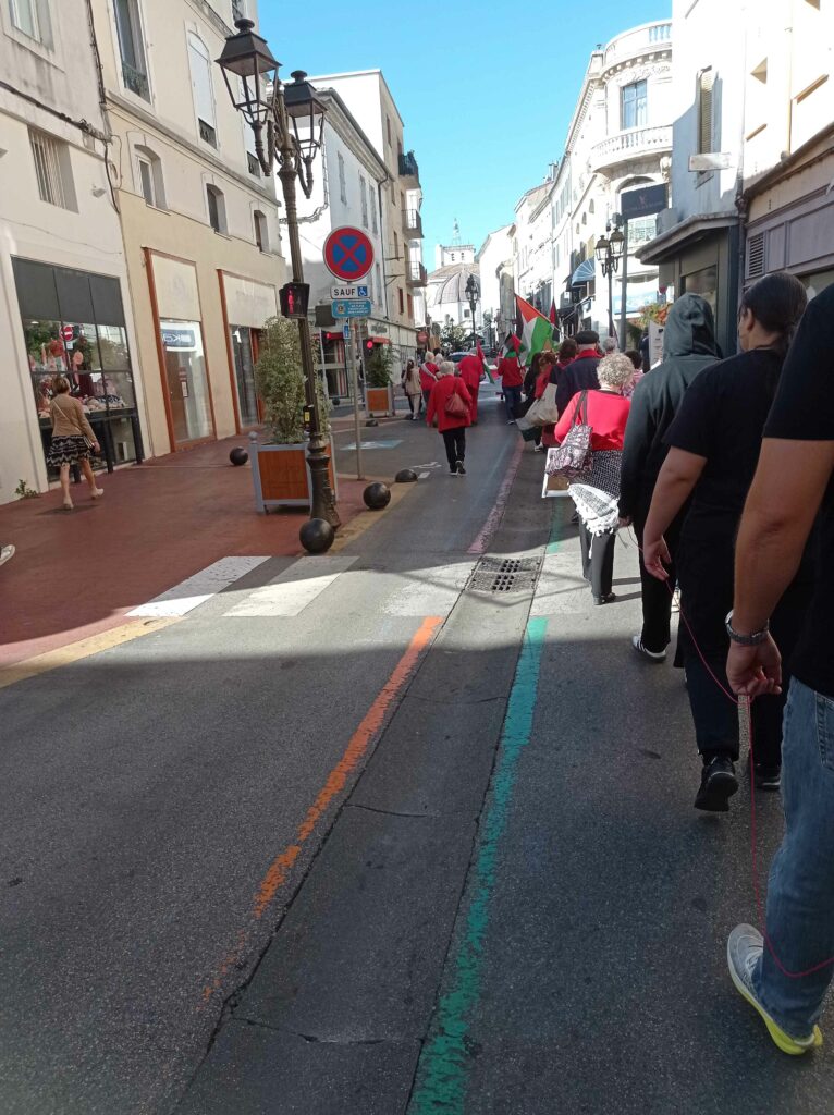 ligne rouge dans les rues d'Alès