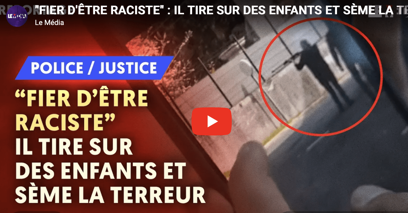 Il tire sur des enfants